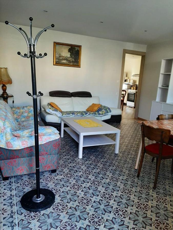 Le Plain Pied Sur Place Le Mêle-sur-Sarthe Zewnętrze zdjęcie