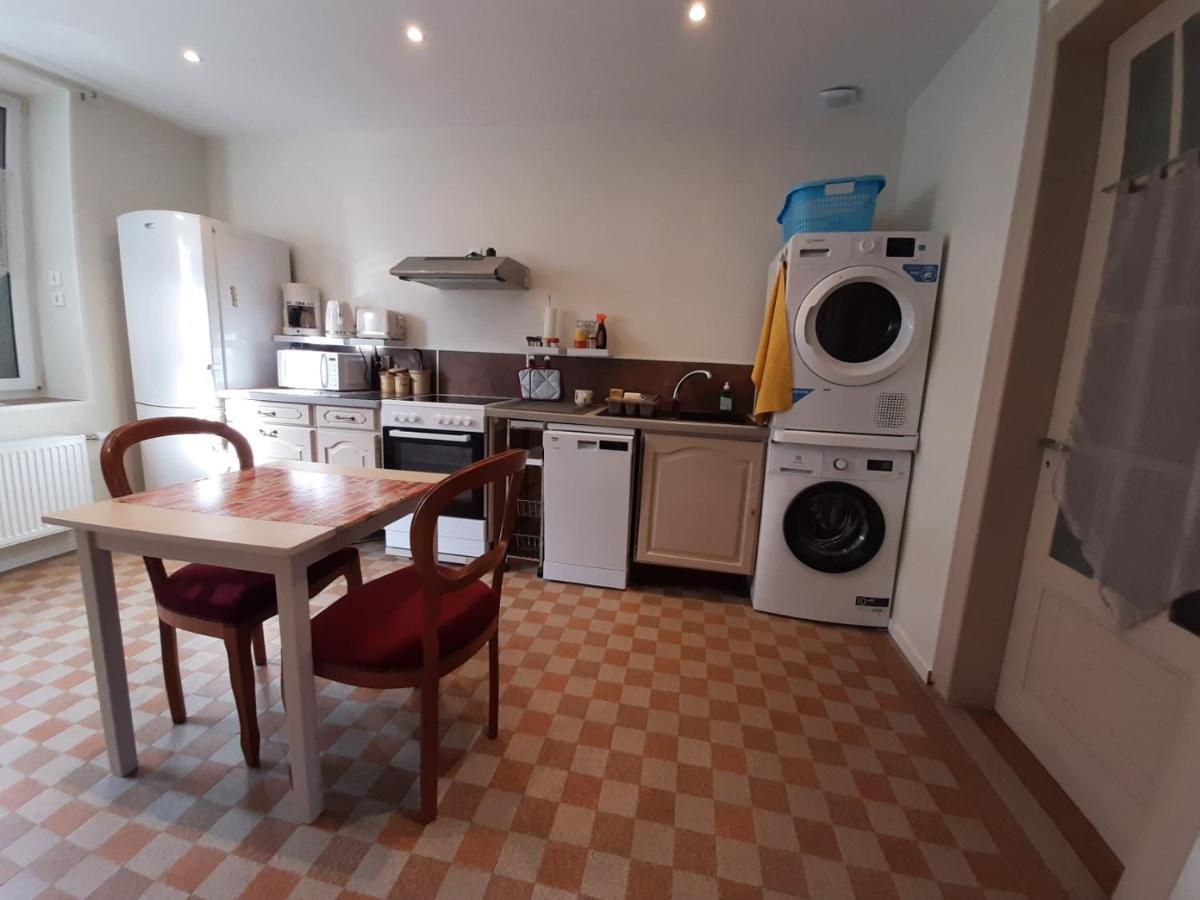 Le Plain Pied Sur Place Le Mêle-sur-Sarthe Zewnętrze zdjęcie